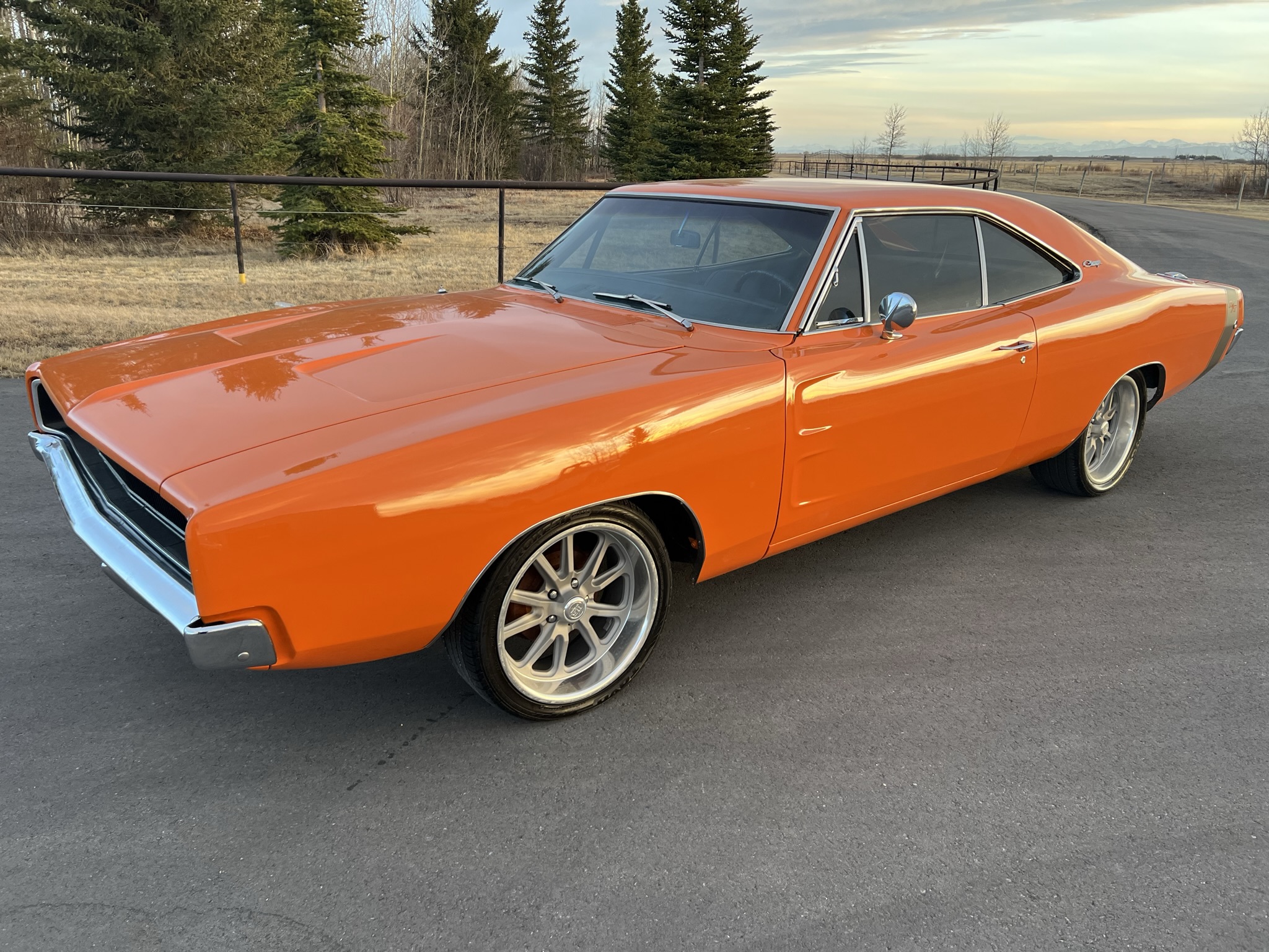 1968 Dodge Charger **440 V8 4Speed** Must See RestoMod! Unique